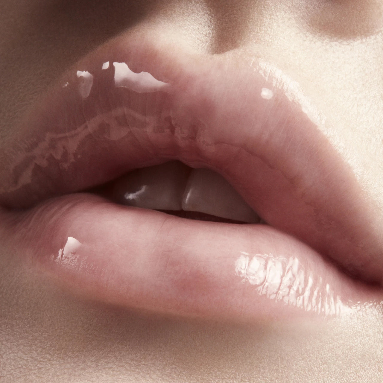 Fenty Beauty by Rihanna Gloss Bomb Universal Lip Luminizer