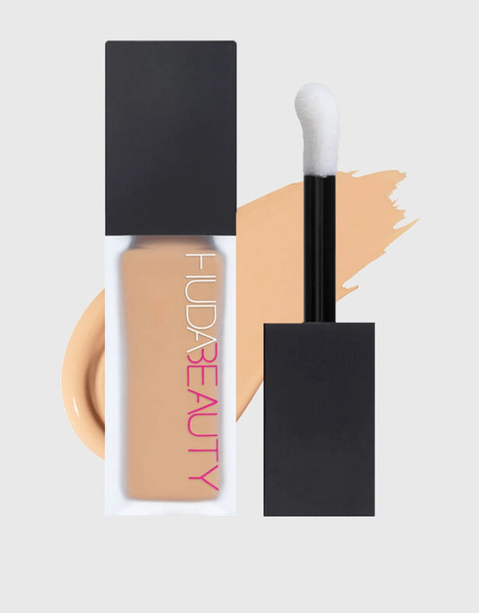 Huda Beauty - FauxFilter Luminous Matte Buildable Coverage Crease Proof Concealer-Sugar Biscuit
