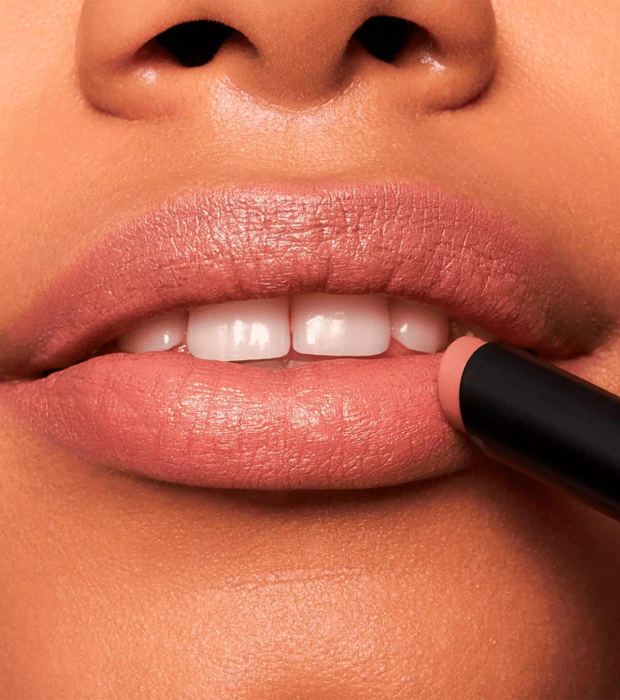 essence - Long-lasting matte finish lipstick The Slim Stick - 101